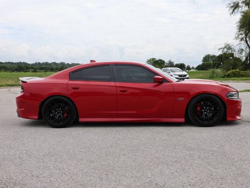 Used 2017 Dodge Charger R/T Scat Pack w/ Beats Audio Group RWD image 7