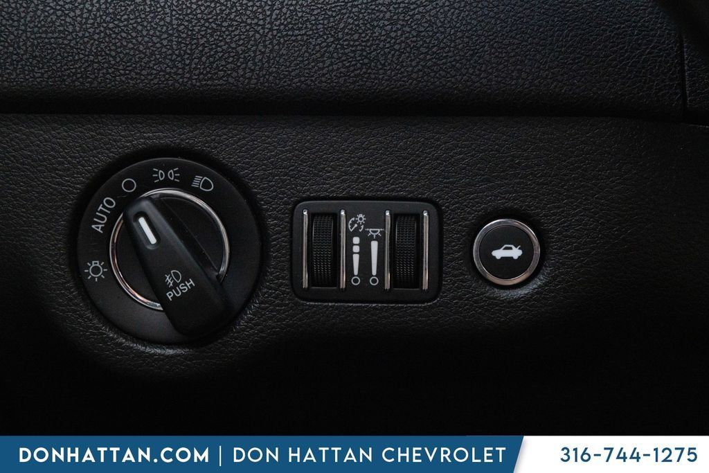 Used 2020 Chrysler 300 Touring w/ Driver Convenience Group RWD image 14