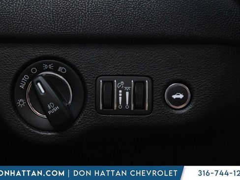 Used 2020 Chrysler 300 Touring w/ Driver Convenience Group RWD image 14