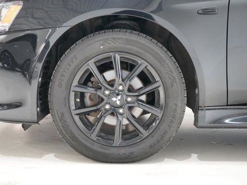 Used 2017 Mitsubishi Lancer ES image 11