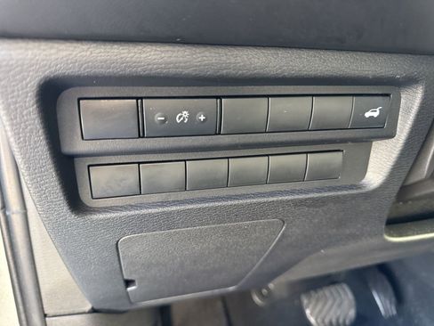 Used 2024 Mitsubishi Outlander SE Black Edition image 20