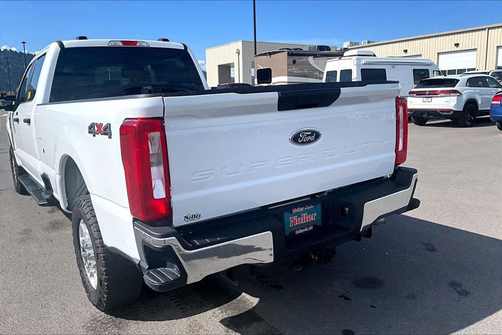 Used 2025 Ford F350 XLT AWD/4WD image 8