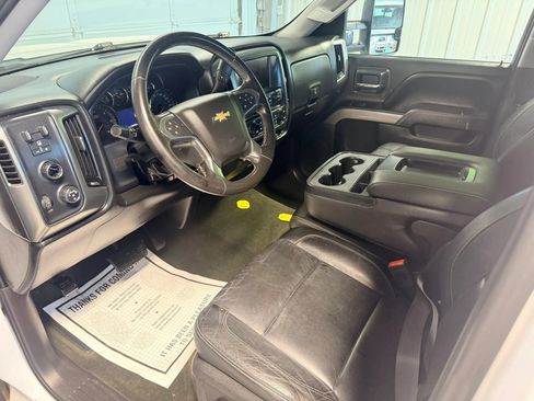 Used 2017 Chevrolet Silverado 1500 LT w/ Max Trailering Package AWD/4WD image 7