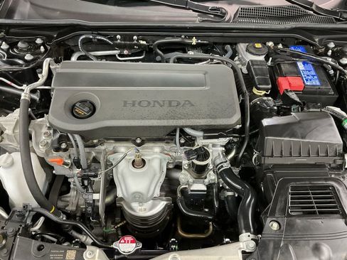 Used 2025 Honda Civic Sport image 32