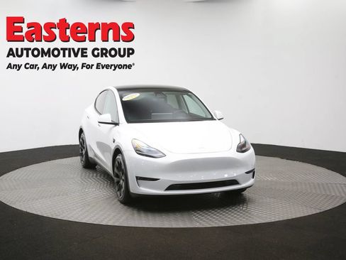 Used 2022 Tesla Model Y Long Range AWD/4WD image 44