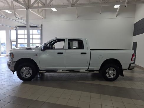 Used 2024 RAM 3500 Tradesman AWD/4WD image 2