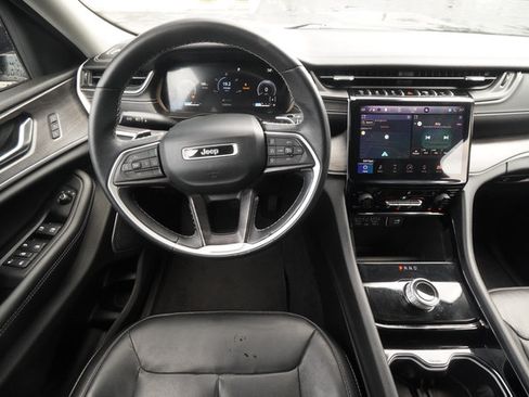 Used 2021 Jeep Grand Cherokee L Limited RWD image 13
