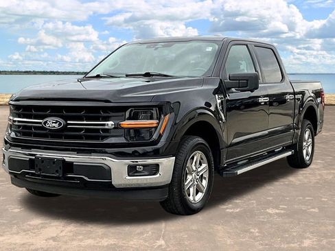 Used 2024 Ford F150 XLT w/ Tow/Haul Package image 4