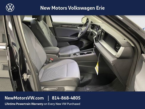 New 2026 Volkswagen Tiguan SE AWD/4WD image 13