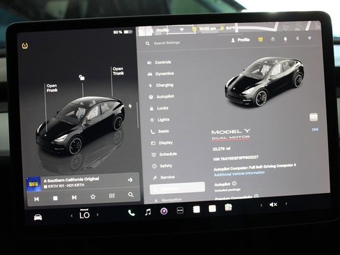 Used 2023 Tesla Model Y Performance image 25