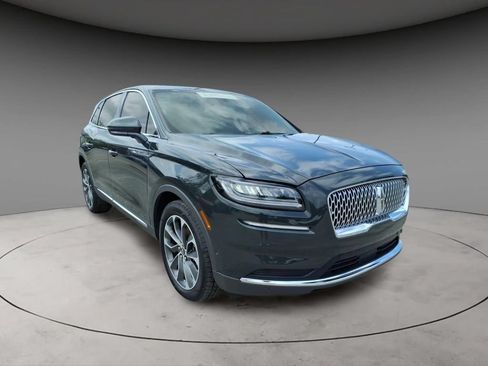 Certified 2023 Lincoln Nautilus Reserve w/ Equipment Group 201A FWD image 4