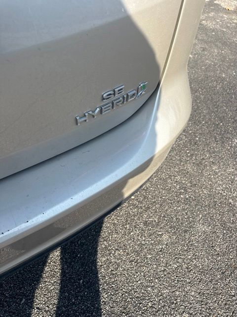 Used 2018 Ford C-MAX SE w/ Equipment Group 202A FWD image 10