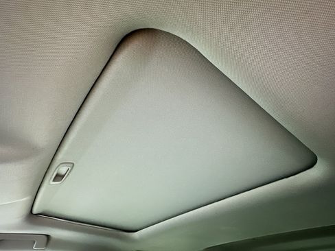 Used 2016 Toyota Highlander XLE AWD/4WD image 26