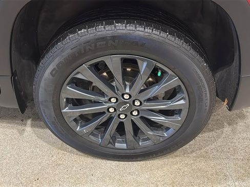 Used 2023 Chevrolet Traverse RS image 10