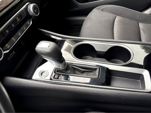 New 2024 Nissan Altima 2.5 SV image 10