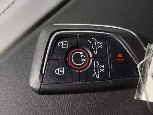 Used 2024 Chevrolet Corvette Stingray Preferred Cpe w/ Stealth Interior Trim Package image 18