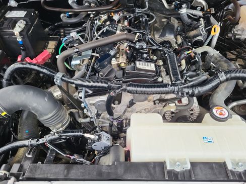 Certified 2024 Toyota Tacoma SR5 image 23