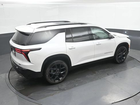 Used 2024 Chevrolet Traverse RS AWD/4WD image 32