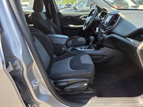 Used 2016 Jeep Cherokee Sport AWD/4WD image 20