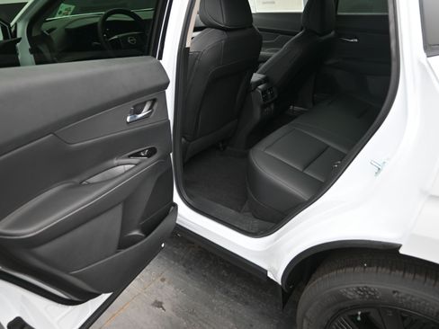 New 2025 Nissan Murano SV image 15