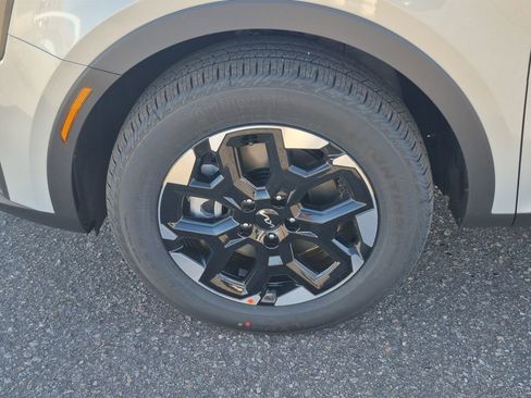 New 2026 Kia Sorento S w/ S Panoramic Sunroof Package image 16