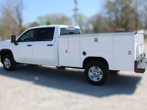 Used 2024 Chevrolet Silverado 2500 W/T w/ WT Convenience Package image 5