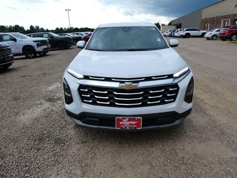 New 2027 Chevrolet Equinox LT FWD image 8