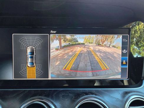 Used 2017 Mercedes-Benz E 300 image 39