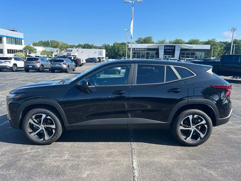 Used 2026 Chevrolet Trax RS w/ Driver Confidence Package FWD image 8