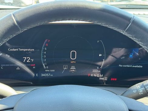 Certified 2025 Cadillac XT4 Premium Luxury AWD/4WD image 28
