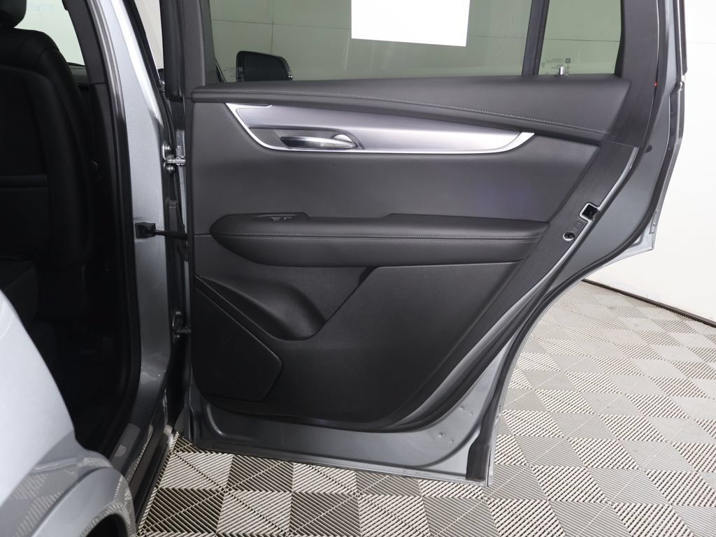 Used 2024 Cadillac XT6 Luxury w/ LPO, Floor Liner Package AWD/4WD image 26