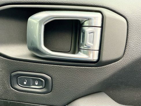 Used 2022 Jeep Wrangler Unlimited Rubicon 4xe w/ Steel Bumper Group image 30