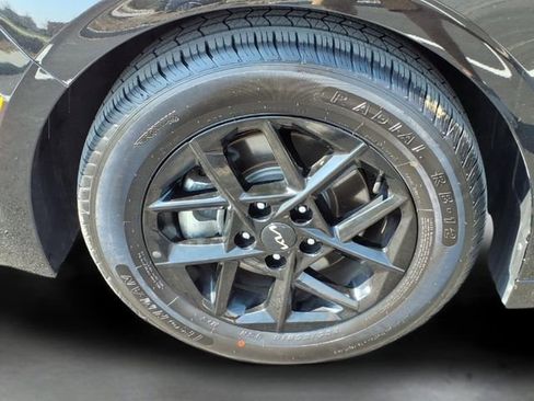 Used 2025 Kia K5 LXS image 18