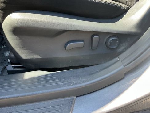 Used 2024 Subaru Outback Premium AWD/4WD image 16