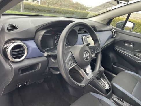 Used 2024 Nissan Versa SV FWD image 10