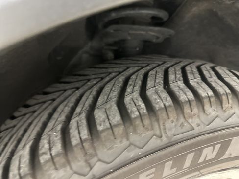Used 2022 Ford Escape SEL AWD/4WD image 12