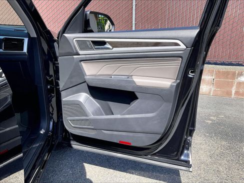Certified 2023 Volkswagen Atlas SE w/ Panoramic Sunroof Package FWD image 23