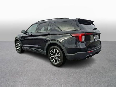Used 2025 Ford Explorer ST-Line image 6