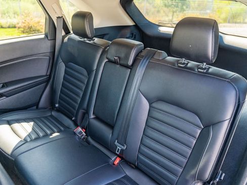 Used 2024 Ford Edge SEL image 18