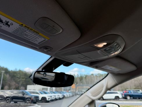 Used 2017 Chrysler Pacifica Touring Plus w/ Tire & Wheel Group image 23