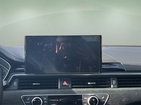 Used 2023 Audi A4 2.0T Premium w/ Convenience Package image 22