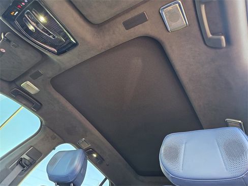 New 2026 Cadillac Vistiq Premium Luxury w/ LPO, Floor Liner Package image 21