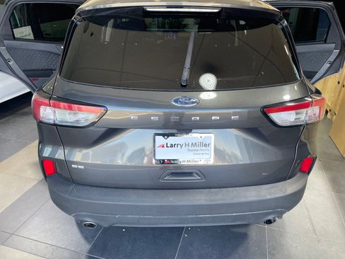 Used 2020 Ford Escape SE FWD image 24