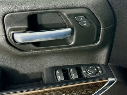 Used 2020 Chevrolet Silverado 1500 LT w/ All-Star Edition image 17