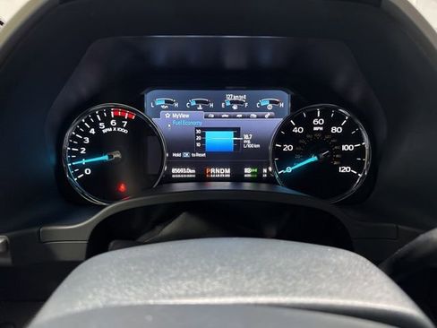 Used 2022 Ford F250 Lariat w/ Camper Package image 18