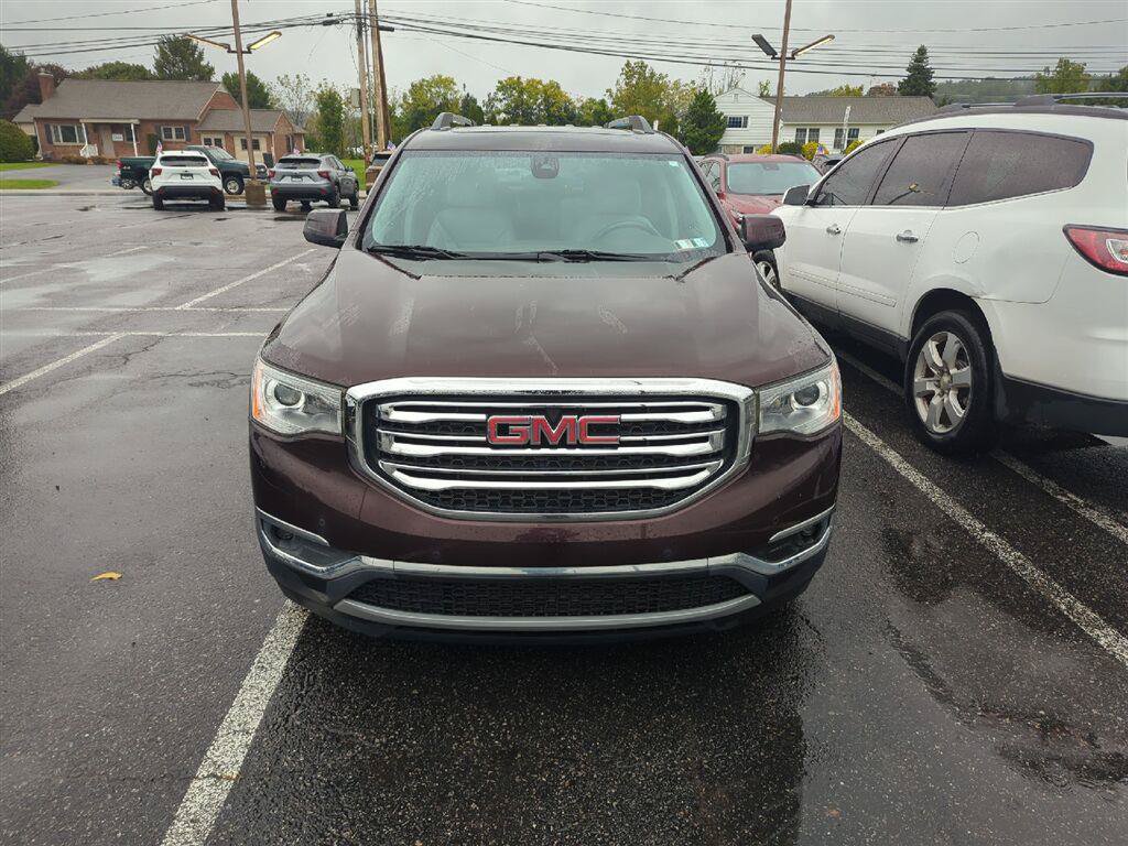 Used 2018 GMC Acadia SLT FWD image 2