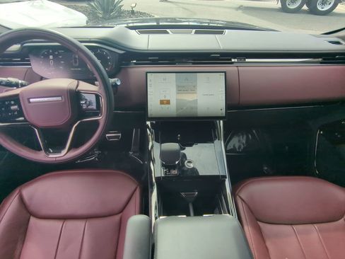 Used 2025 Land Rover Range Rover Sport Autobiography image 2