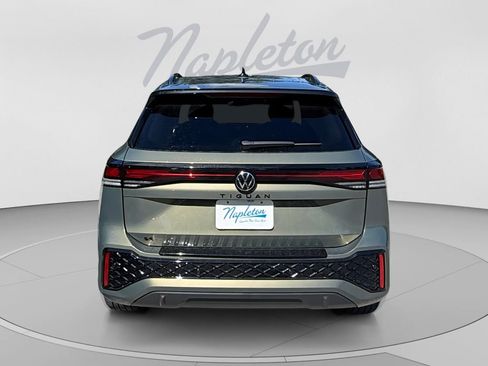 Used 2026 Volkswagen Tiguan SE R-Line FWD image 4
