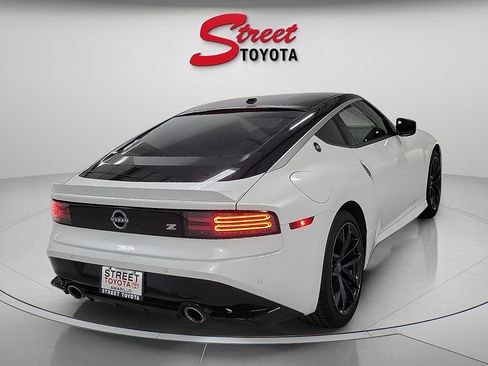 Used 2024 Nissan Z Performance w/ Floor Mat Package image 4