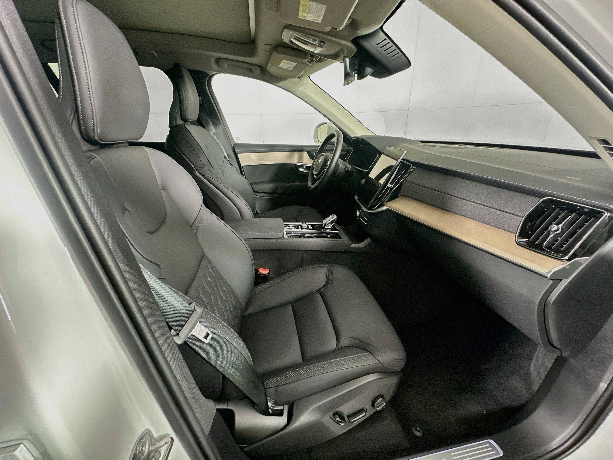 Used 2026 Volvo XC90 B6 Plus AWD/4WD image 34